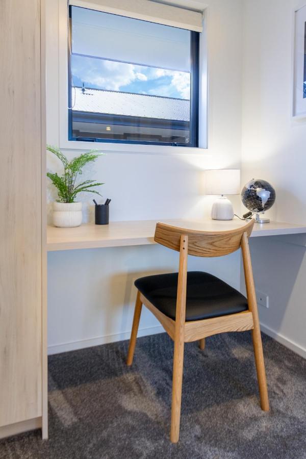 1 Bedroom 1 Bath, Executive Escape, Northlands Mall Christchurch Ngoại thất bức ảnh