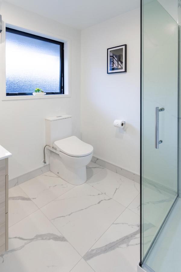 1 Bedroom 1 Bath, Executive Escape, Northlands Mall Christchurch Ngoại thất bức ảnh
